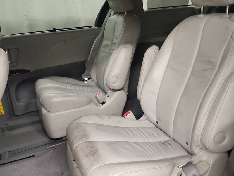2011 Toyota Sienna XLE 7-Passenger