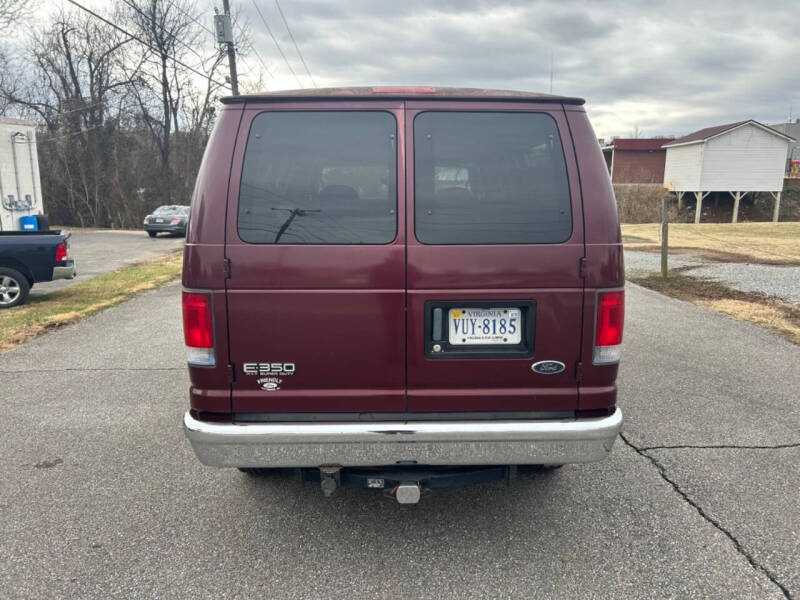 2005 Ford E-Series E-350 SD XLT