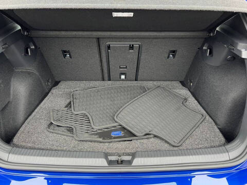 2023 Volkswagen Golf R 20th Anniversary Edition