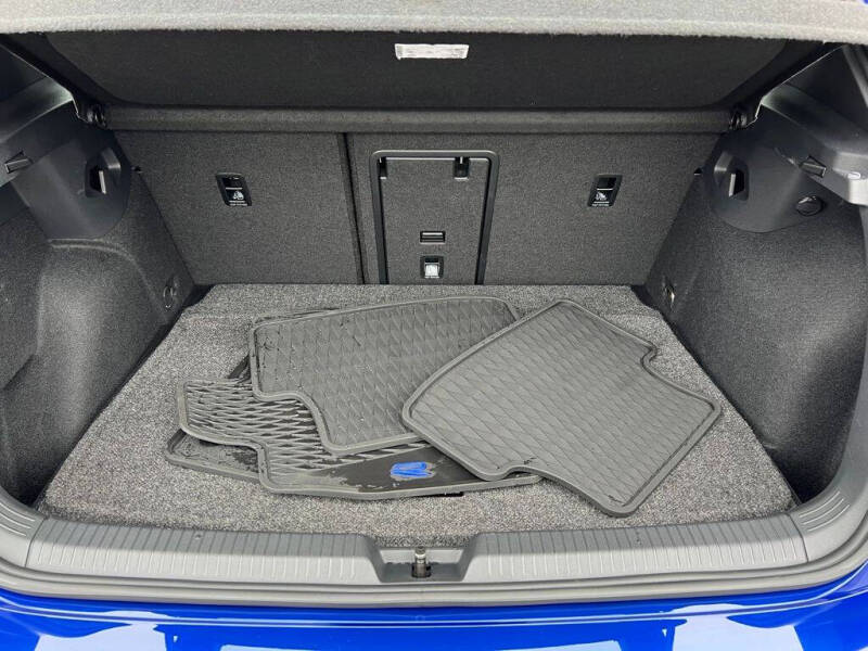 2023 Volkswagen Golf R 20th Anniversary Edition