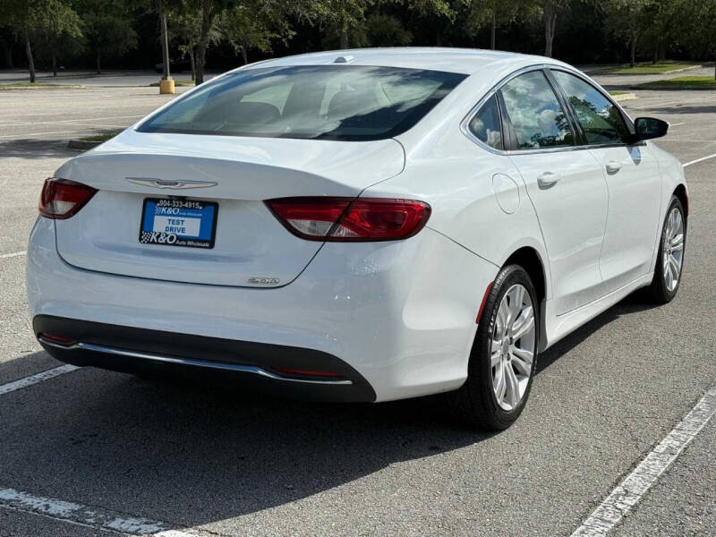 2015 Chrysler 200 Limited