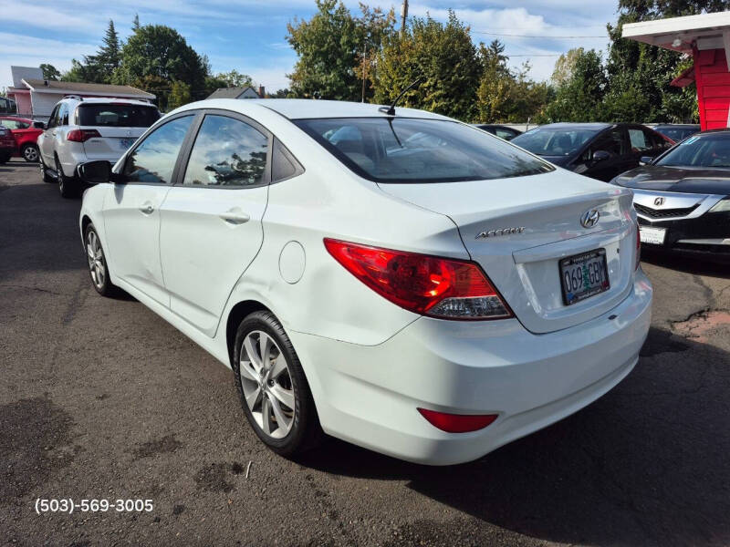 2013 Hyundai Accent GLS