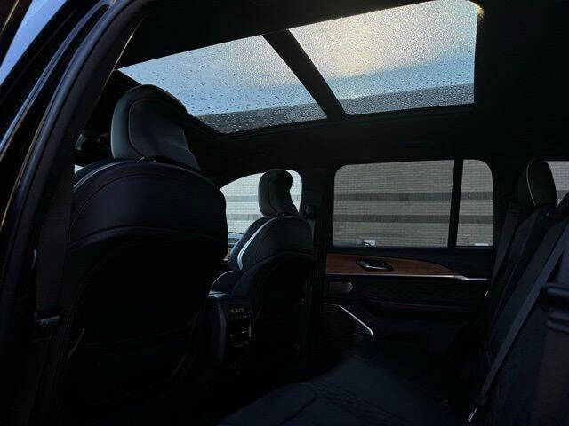 2023 Jeep Grand Cherokee Summit