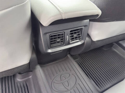 2023 Toyota Venza XLE