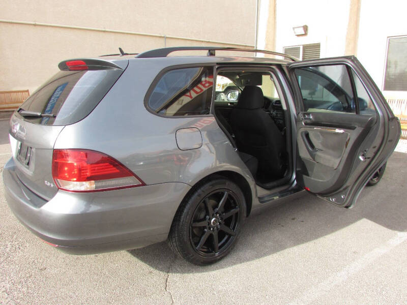 2011 Volkswagen Jetta SportWagen S photo 15