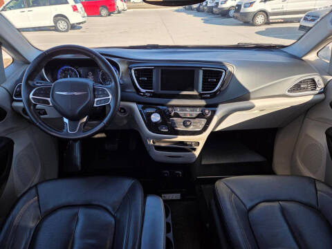 2020 Chrysler Pacifica Touring L