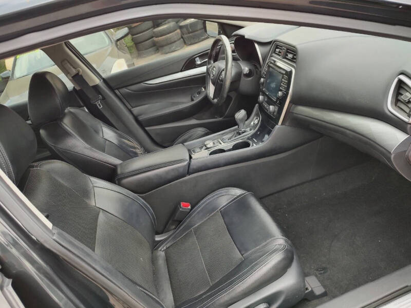 2017 Nissan Maxima 3.5 SR