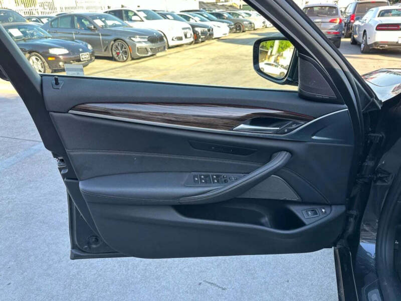 2021 BMW 5 Series 530e