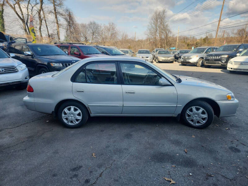 2002 Toyota Corolla LE photo 5