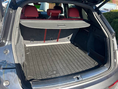 2018 Audi SQ5 3.0T quattro Premium Plus