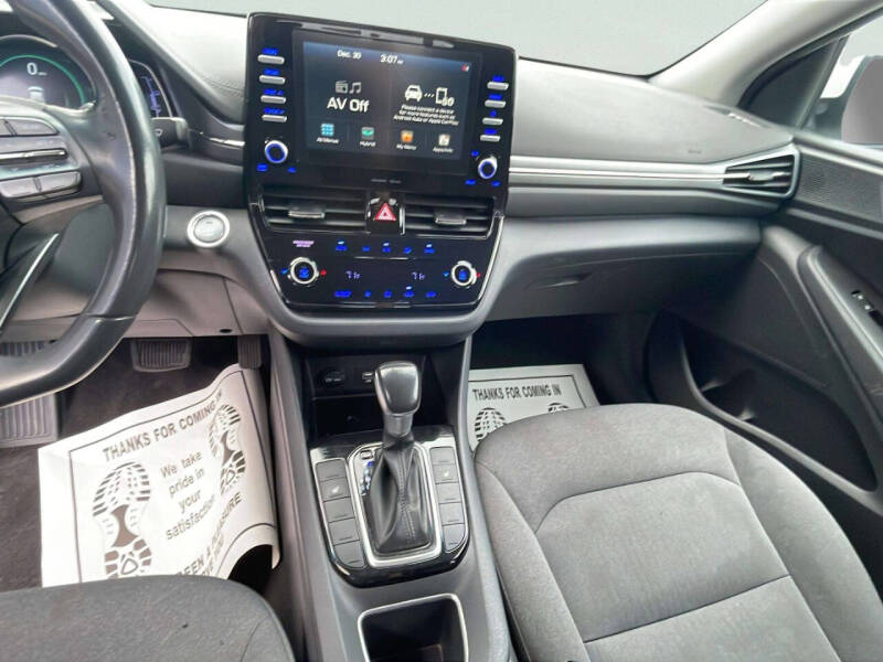 2020 Hyundai Ioniq Hybrid SE