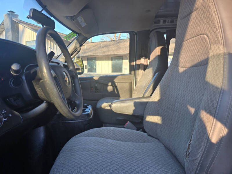 2021 Chevrolet Express 2500