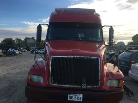 2002 Volvo VNL