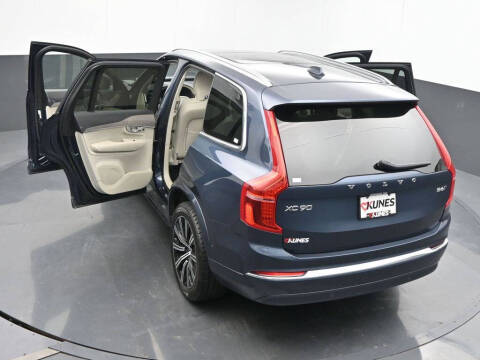 2023 Volvo XC90 B6 Plus Bright Theme 7P