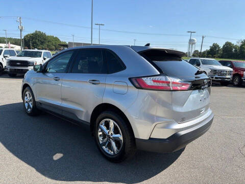 2023 Ford Edge SE