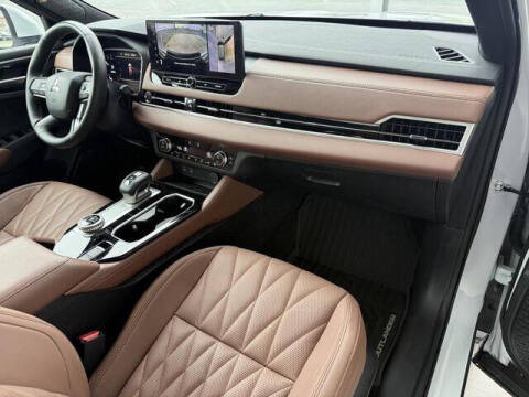 2025 Mitsubishi Outlander SEL