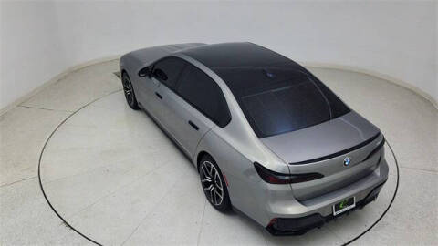 2023 BMW 7 Series 740i