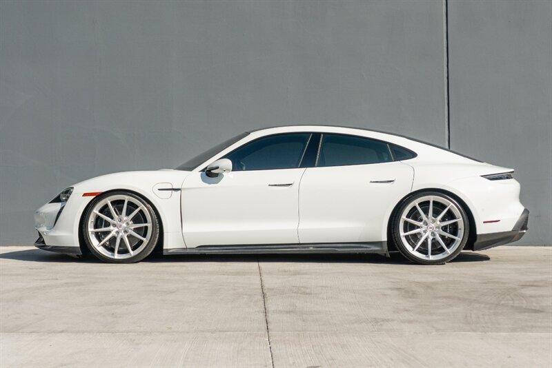 2020 Porsche Taycan Turbo