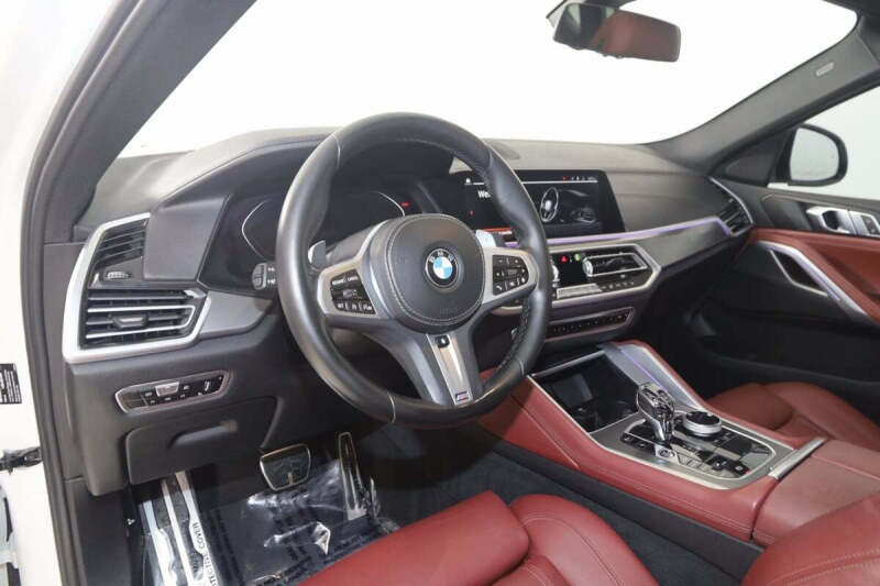 2022 BMW X6 xDrive40i