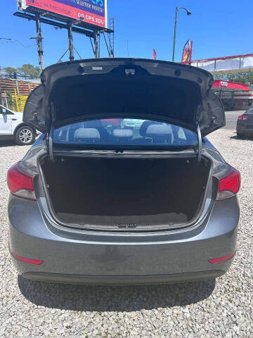 2016 Hyundai Elantra SE