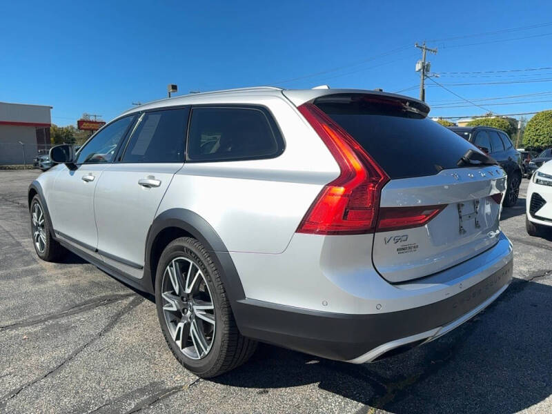 2018 Volvo V90 Cross Country T6