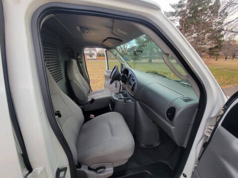 2005 Ford E-Series E-250