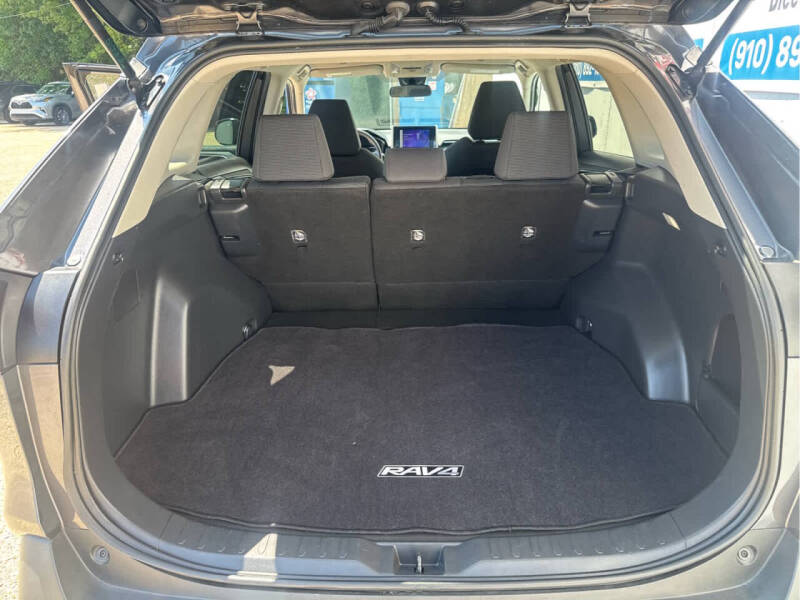 2023 Toyota RAV4 LE