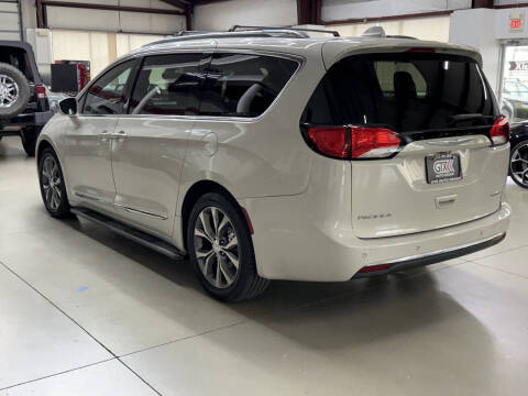 2017 Chrysler Pacifica Limited
