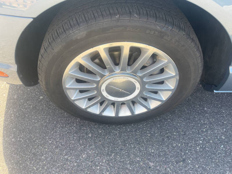 2005 Ford Thunderbird Deluxe