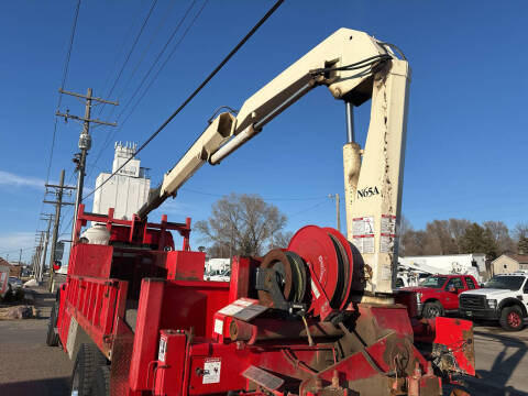 2005 Freightliner M2 106