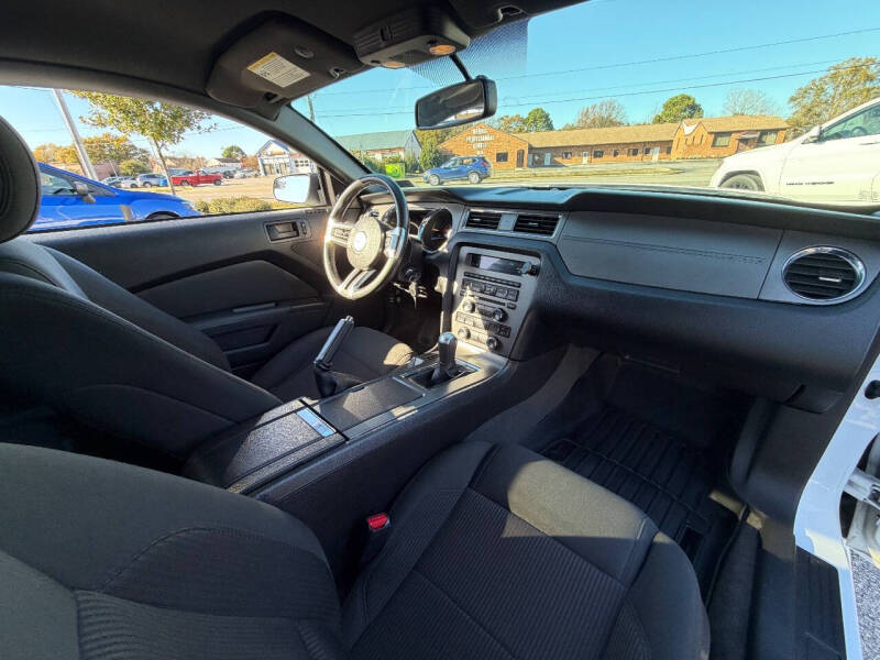 2014 Ford Mustang V6