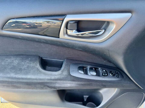 2013 Nissan Pathfinder SV