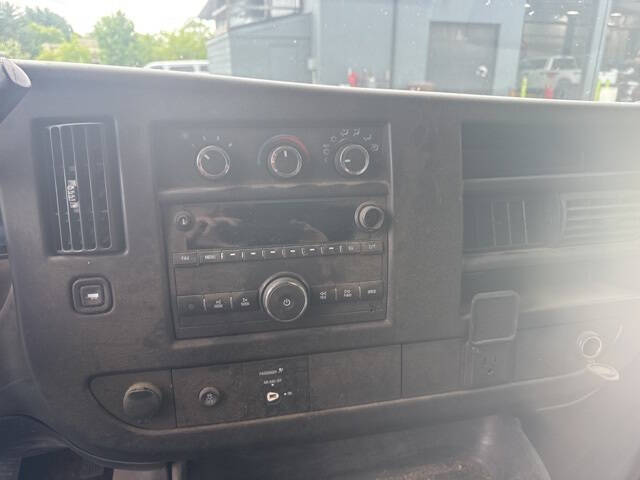 2017 GMC Savana 2500