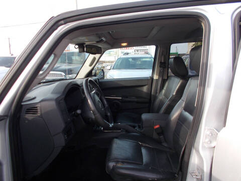 2008 Jeep Commander Sport