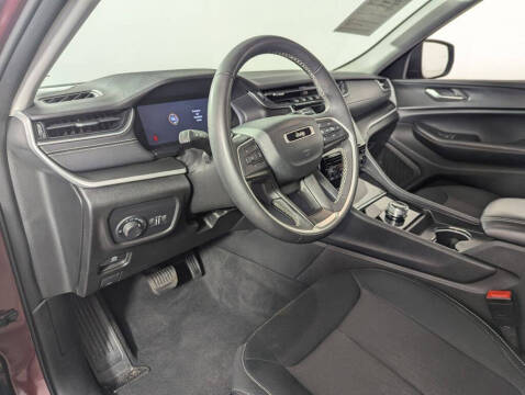 2024 Jeep Grand Cherokee Laredo