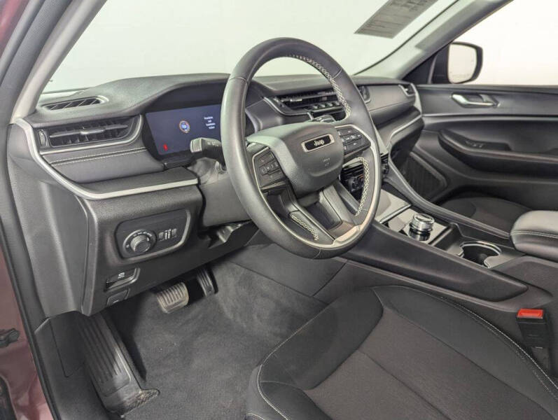 2024 Jeep Grand Cherokee Laredo