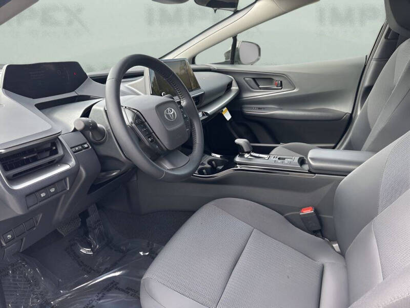 2025 Toyota Prius LE