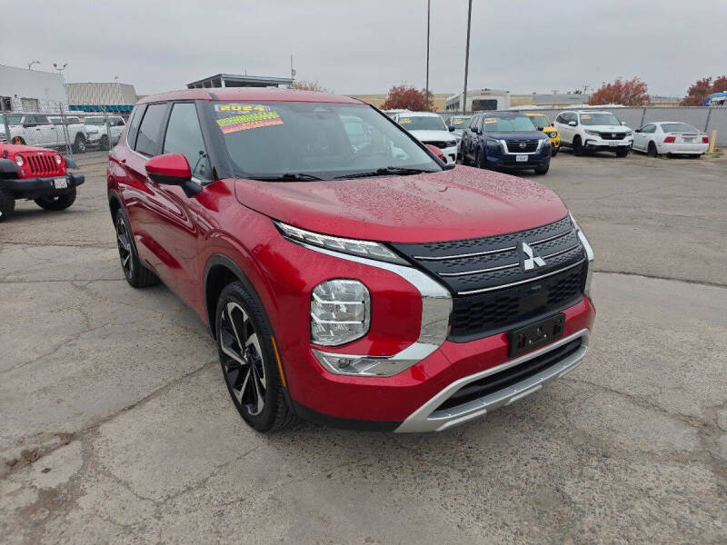 2024 Mitsubishi Outlander SE