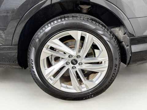 2023 Audi Q7 quattro Premium 45 TFSI