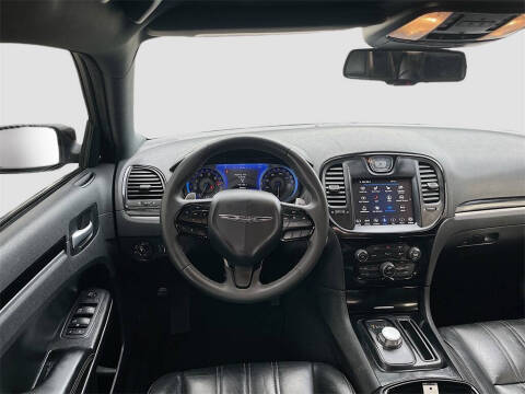2022 Chrysler 300 S V6