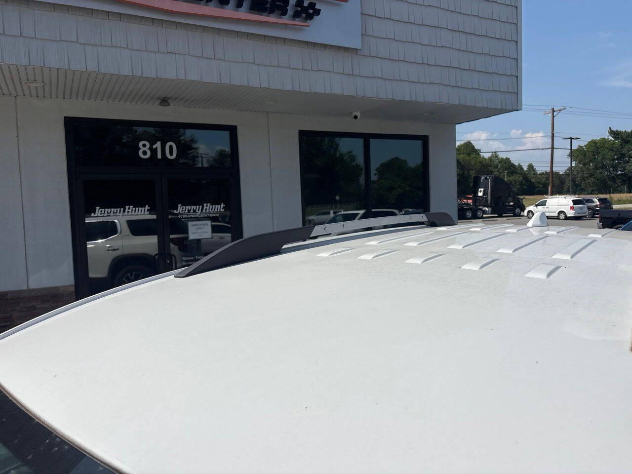 White 2021 GMC Acadia SLE 4x4 SLE 4dr SUV 12