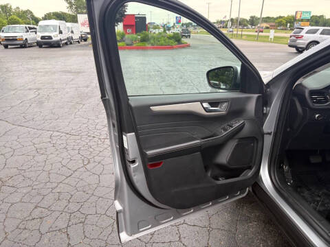 2022 Ford Escape SEL