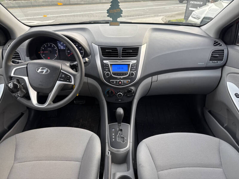 2012 Hyundai Accent GS