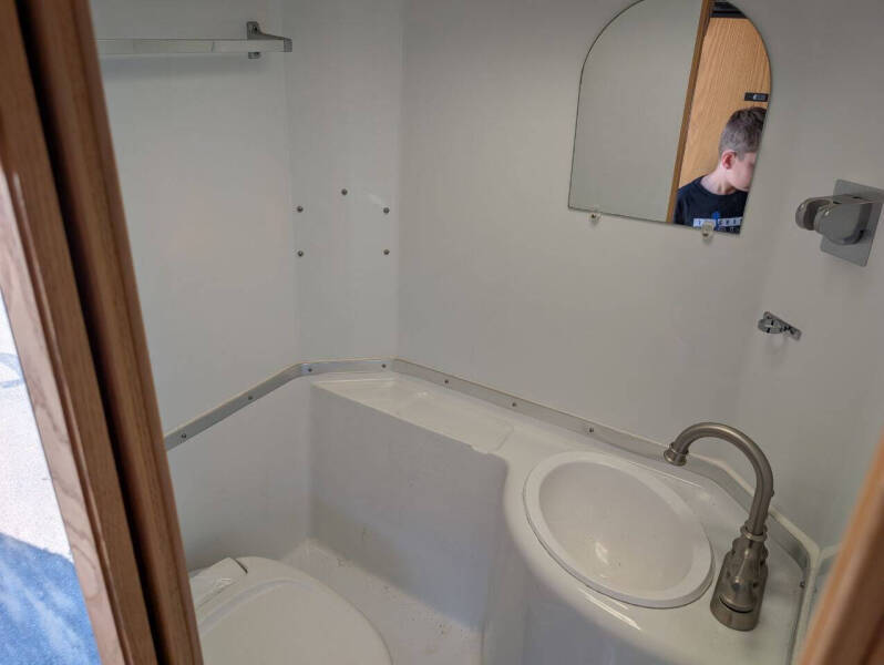 2011 Northern Lite M-8.5 Q-LITE