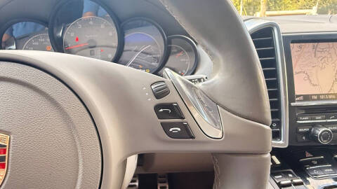 2011 Porsche Cayenne S Hybrid