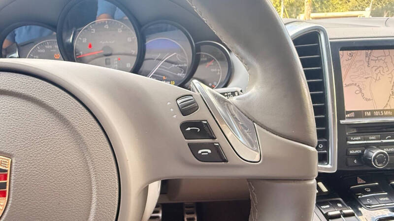 2011 Porsche Cayenne S Hybrid