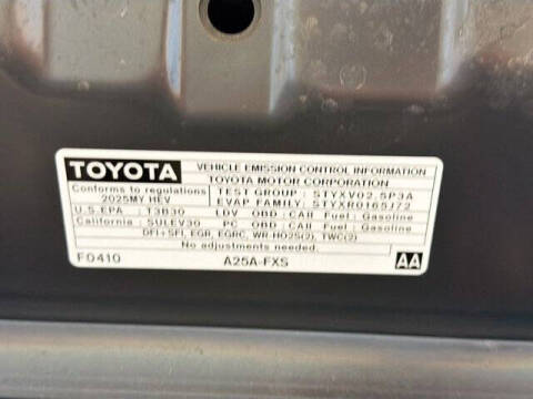 2025 Toyota Camry SE