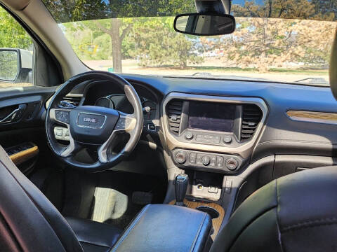 2017 GMC Acadia Denali