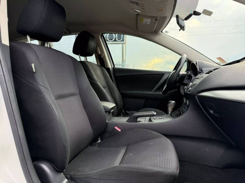 2013 Mazda MAZDA3 i Touring