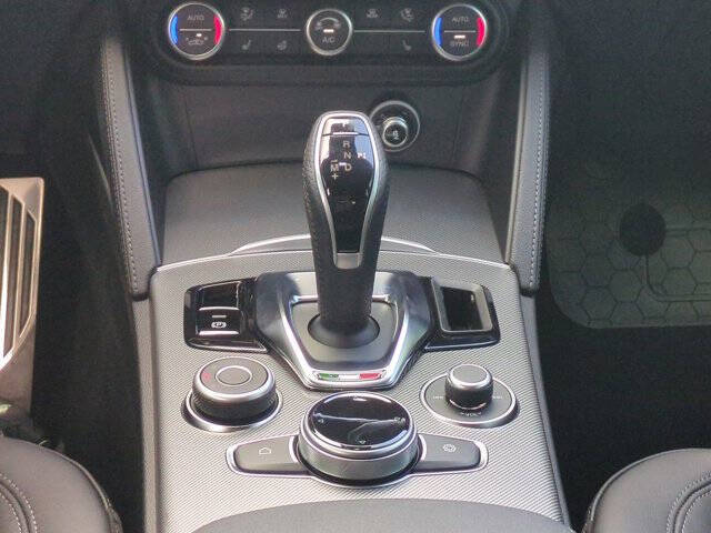 2025 Alfa Romeo Stelvio